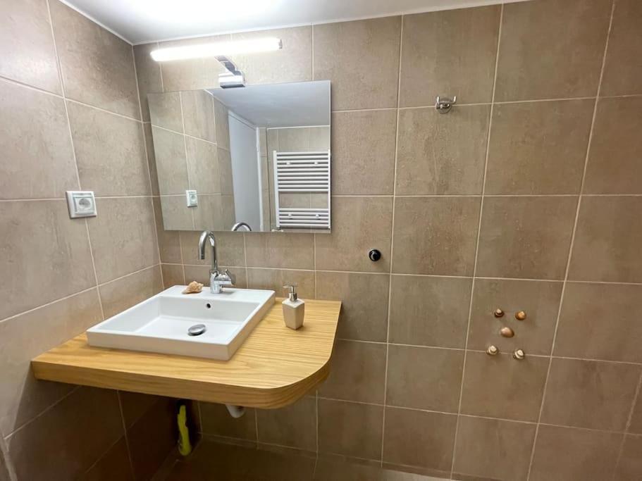 Dm Apartment 1 Афіни Екстер'єр фото