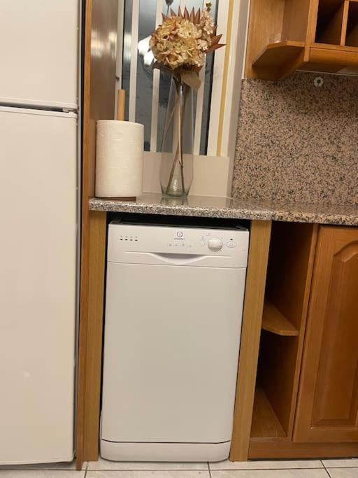 Dm Apartment 1 Афіни Екстер'єр фото